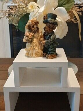 Bear Couple Wedding Figurine in Cream and Green